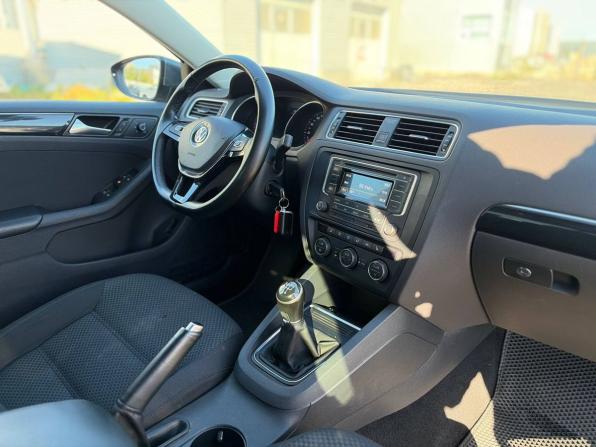 Volkswagen Jetta VI Рестайлинг с пробегом 2017 года, цена 950 000 рублей, 223000 км, седан, Автокод Объявления