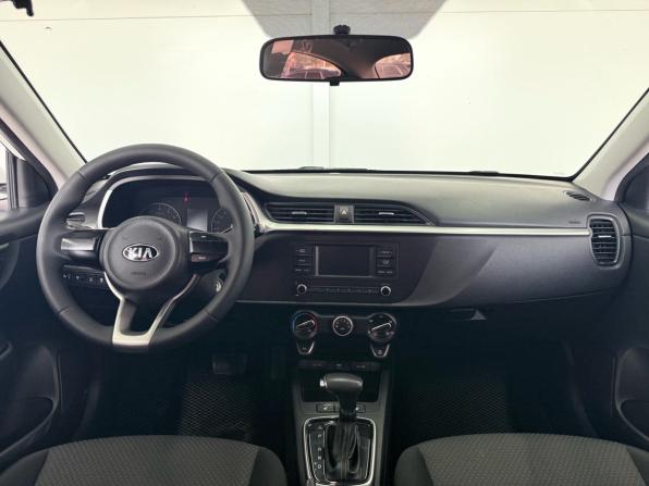 Kia Rio IV Рестайлинг с пробегом 2020 года, цена 1 599 000 рублей, 121000 км, седан, Автокод Объявления