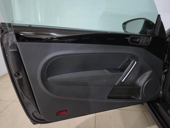 Volkswagen Beetle II (A5) с пробегом 2013 года, цена 1 250 000 рублей, 123807 км, хэтчбек, Автокод Объявления