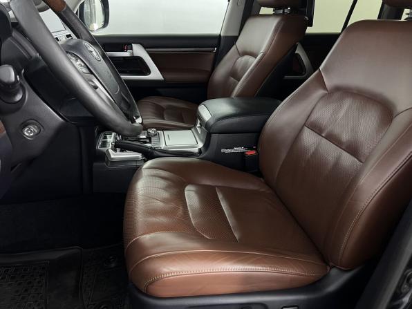 Toyota Land Cruiser 200 Series Рестайлинг 2 с пробегом 2016 года, цена 6 249 000 рублей, 141290 км, внедорожник, Автокод Объявления