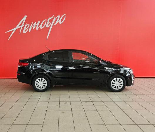 Kia Rio III Рестайлинг с пробегом 2015 года, цена 1 235 000 рублей, 75748 км, седан, Автокод Объявления