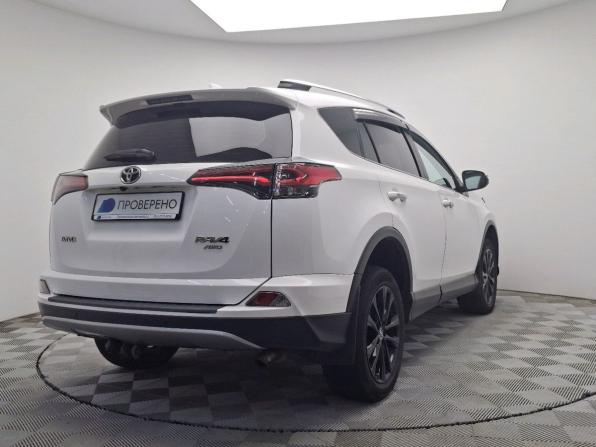 Toyota RAV4 IV (XA40) Рестайлинг с пробегом 2017 года, цена 2 589 000 рублей, 138087 км, внедорожник, Автокод Объявления