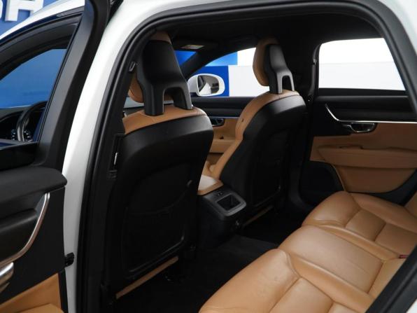 Volvo V90 Cross Country I с пробегом 2018 года, цена 2 749 977 рублей, 322917 км, универсал, Автокод Объявления