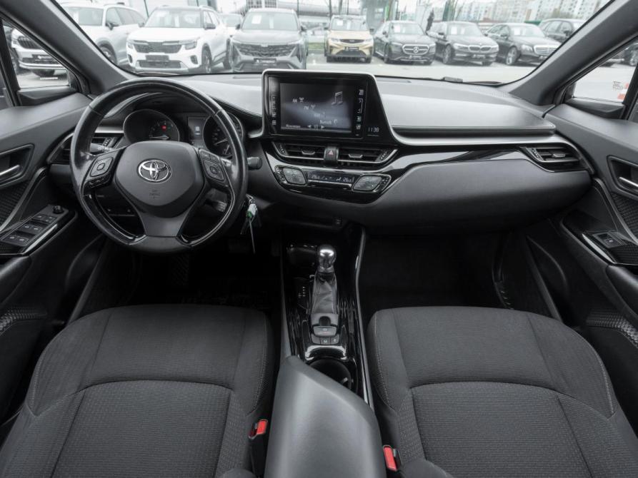 Toyota C-HR I Москва  - изображение 8