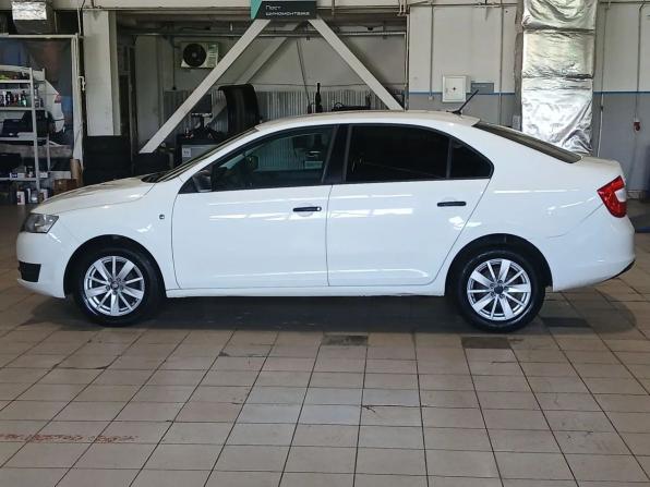 Skoda Rapid I с пробегом 2016 года, цена 960 000 рублей, 125603 км, лифтбек, Автокод Объявления