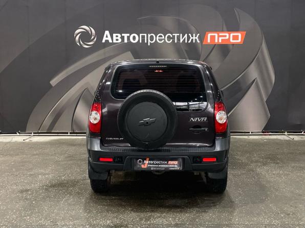 Chevrolet Niva I Рестайлинг с пробегом 2015 года, цена 538 000 рублей, 98800 км, внедорожник, Автокод Объявления
