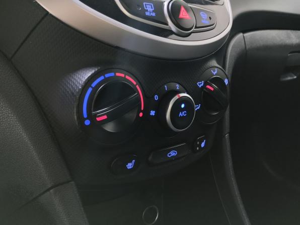 Hyundai Solaris I с пробегом 2013 года, цена 850 000 рублей, 180560 км, седан, Автокод Объявления