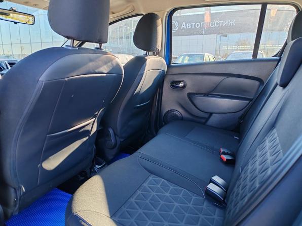 Renault Sandero II с пробегом 2017 года, цена 925 000 рублей, 165115 км, хэтчбек, Автокод Объявления