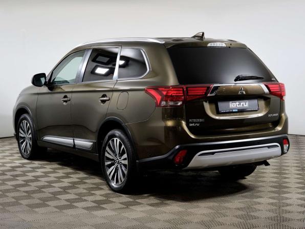 Mitsubishi Outlander III Рестайлинг 2 с пробегом 2018 года, цена 1 698 000 рублей, 156725 км, внедорожник, Автокод Объявления