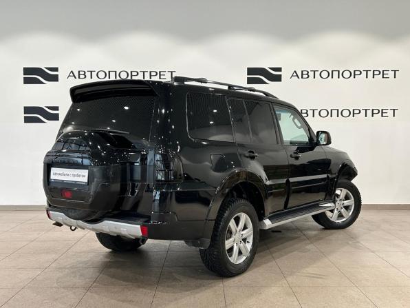 Mitsubishi Pajero IV Рестайлинг 2 с пробегом 2015 года, цена 1 919 000 рублей, 212852 км, внедорожник, Автокод Объявления