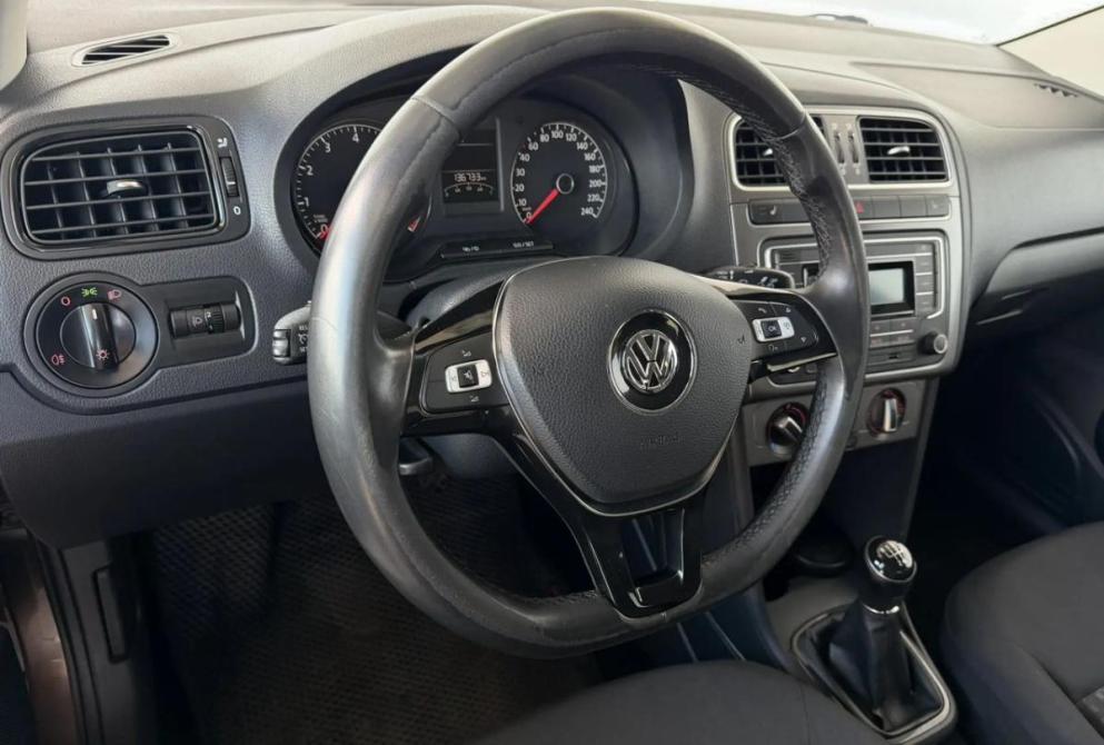 Volkswagen Polo V Рестайлинг Киров  - изображение 16