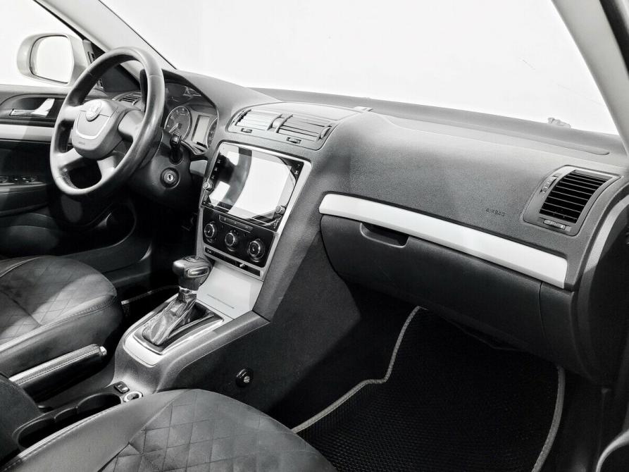 Skoda Octavia II (A5) Рестайлинг Москва  - изображение 10
