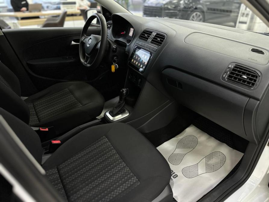 Volkswagen Polo V Рестайлинг Санкт-Петербург  - изображение 35