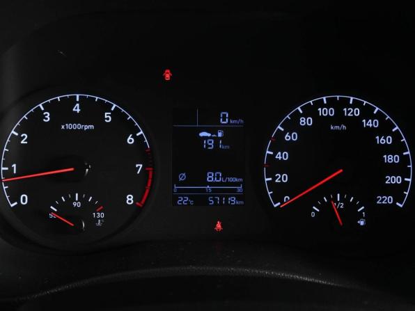 Hyundai Solaris II с пробегом 2017 года, цена 1 369 000 рублей, 57119 км, седан, Автокод Объявления