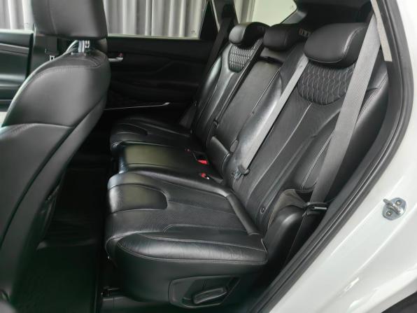 Hyundai Santa Fe IV с пробегом 2018 года, цена 2 475 000 рублей, 187000 км, внедорожник, Автокод Объявления