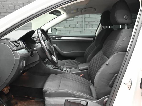 Skoda Superb III Рестайлинг с пробегом 2019 года, цена 2 900 000 рублей, 91607 км, лифтбек, Автокод Объявления