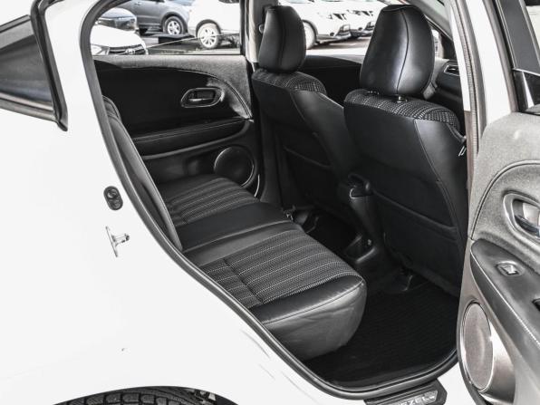 Honda Vezel I с пробегом 2015 года, цена 1 644 000 рублей, 97412 км, внедорожник, Автокод Объявления