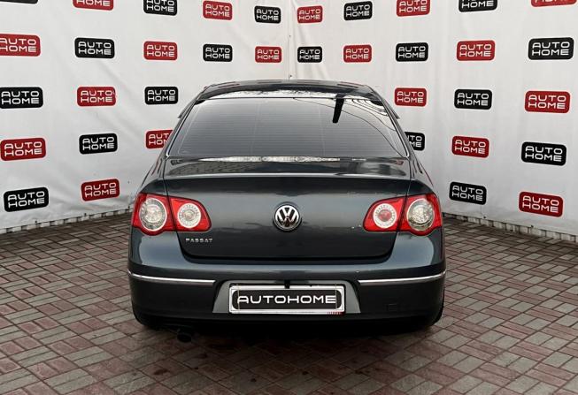 Volkswagen Passat B6 с пробегом 2010 года, цена 650 000 рублей, 229168 км, седан, Автокод Объявления