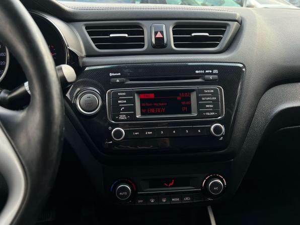 Kia Rio III Рестайлинг с пробегом 2016 года, цена 1 220 000 рублей, 136664 км, седан, Автокод Объявления