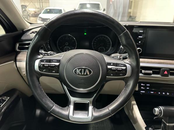 Kia K5 III с пробегом 2021 года, цена 2 780 000 рублей, 53699 км, седан, Автокод Объявления