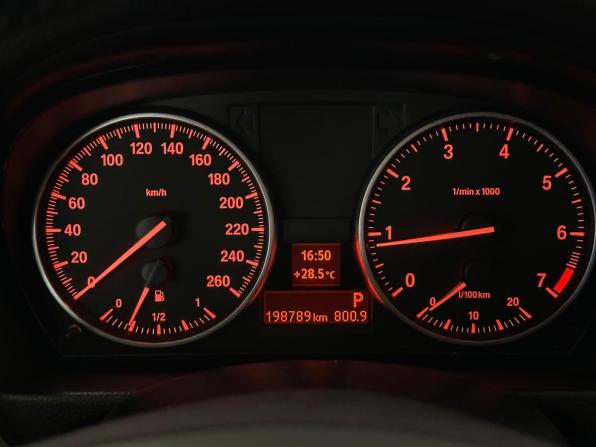 BMW 3 серии V (E90/E91/E92/E93) Рестайлинг с пробегом 2011 года, цена 1 097 000 рублей, 198757 км, седан, Автокод Объявления