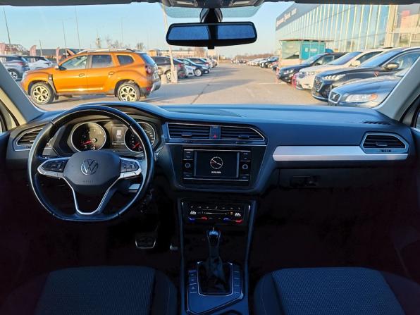 Volkswagen Tiguan II Рестайлинг с пробегом 2021 года, цена 2 599 000 рублей, 92180 км, внедорожник, Автокод Объявления