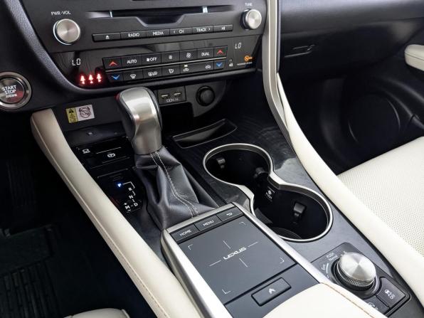 Lexus RX IV Рестайлинг с пробегом 2021 года, цена 5 590 000 рублей, 63534 км, внедорожник, Автокод Объявления