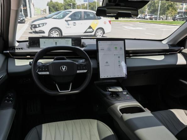 Changan Lamore с пробегом 2024 года, цена 2 049 000 рублей, 24172 км, седан, Автокод Объявления