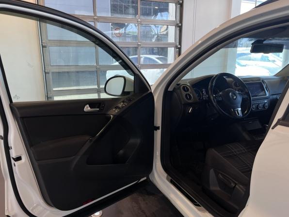 Volkswagen Tiguan I Рестайлинг с пробегом 2015 года, цена 1 550 000 рублей, 147700 км, внедорожник, Автокод Объявления