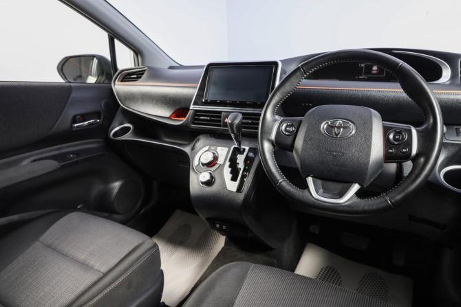 Toyota Sienta II Рестайлинг с пробегом 2020 года, цена 1 849 000 рублей, 44500 км, компактвэн, Автокод Объявления