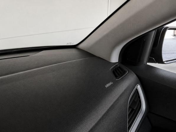 Hyundai Solaris II с пробегом 2019 года, цена 1 329 000 рублей, 50000 км, седан, Автокод Объявления