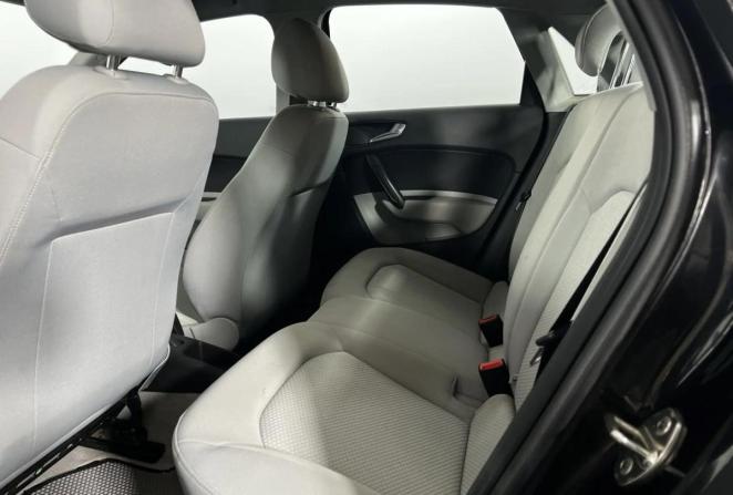 Audi A1 I (8X) с пробегом 2012 года, цена 1 000 000 рублей, 212287 км, хэтчбек, Автокод Объявления