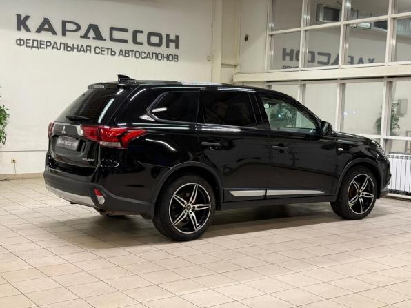 Mitsubishi Outlander III Рестайлинг 2 с пробегом 2017 года, цена 1 696 000 рублей, 149000 км, внедорожник, Автокод Объявления
