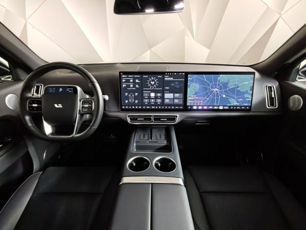 Li Auto (Lixiang) L9 I Рестайлинг с пробегом 2025 года, цена 8 211 000 рублей, 24555 км, внедорожник, Автокод Объявления