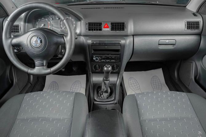 Skoda Octavia I (A4) Рестайлинг с пробегом 2009 года, цена 499 000 рублей, 311000 км, лифтбек, Автокод Объявления