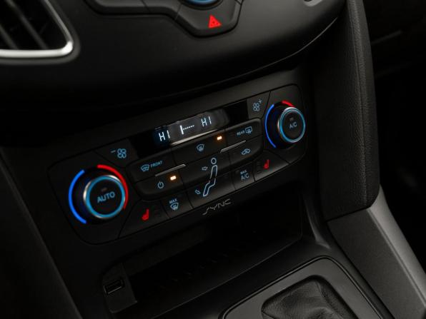 Ford Focus III Рестайлинг с пробегом 2017 года, цена 1 220 000 рублей, 95350 км, седан, Автокод Объявления