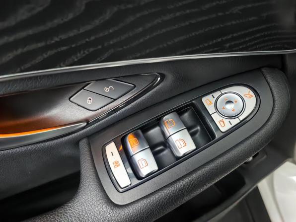Mercedes-Benz GLC I (X253) Рестайлинг с пробегом 2019 года, цена 4 222 000 рублей, 66893 км, внедорожник, Автокод Объявления
