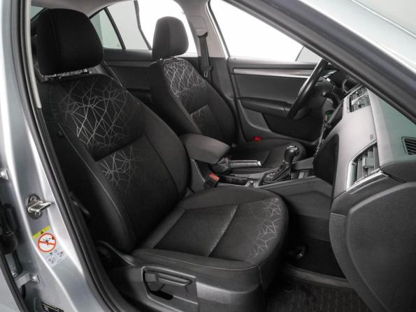 Skoda Octavia III (A7) Рестайлинг с пробегом 2019 года, цена 1 829 000 рублей, 176740 км, лифтбек, Автокод Объявления