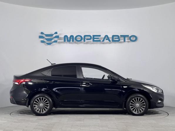 Hyundai Solaris II с пробегом 2018 года, цена 1 490 000 рублей, 126239 км, седан, Автокод Объявления