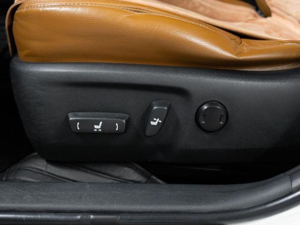 Toyota Camry VII (XV50) Рестайлинг с пробегом 2016 года, цена 1 999 000 рублей, 170353 км, седан, Автокод Объявления