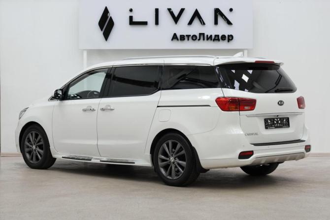 Kia Carnival III с пробегом 2018 года, цена 1 589 000 рублей, 89368 км, минивэн, Автокод Объявления