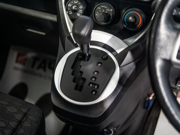 Toyota Ractis II с пробегом 2014 года, цена 965 000 рублей, 127944 км, хэтчбек, Автокод Объявления