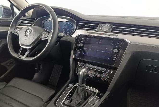 Volkswagen Passat B8 с пробегом 2019 года, цена 1 890 000 рублей, 320050 км, универсал, Автокод Объявления