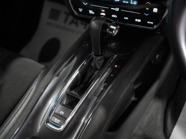 Honda Vezel I Рестайлинг с пробегом 2019 года, цена 1 850 000 рублей, 92782 км, внедорожник, Автокод Объявления