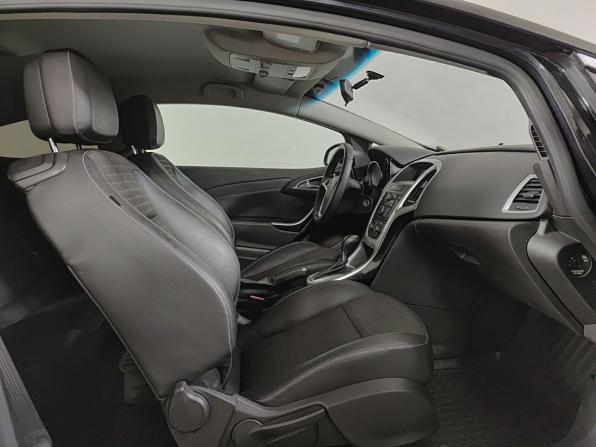 Opel Astra J Рестайлинг с пробегом 2013 года, цена 795 000 рублей, 146500 км, хэтчбек, Автокод Объявления