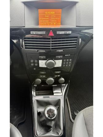 Opel Astra H Рестайлинг с пробегом 2014 года, цена 675 000 рублей, 119794 км, хэтчбек, Автокод Объявления