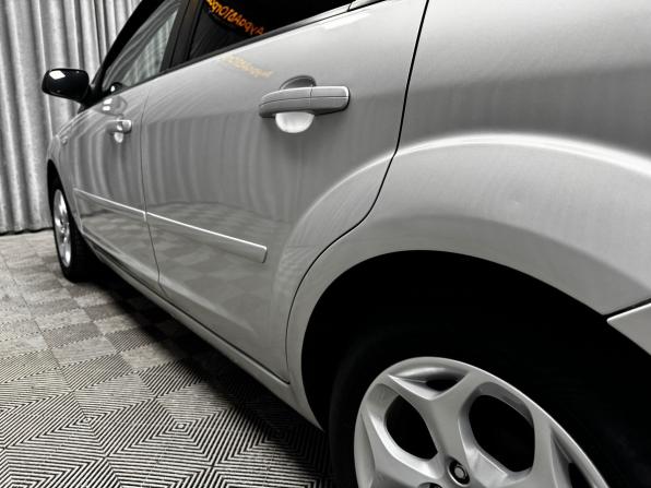 Ford Focus II с пробегом 2005 года, цена 390 000 рублей, 275437 км, седан, Автокод Объявления