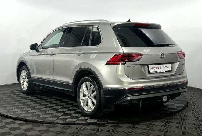 Volkswagen Tiguan II с пробегом 2017 года, цена 2 200 000 рублей, 222262 км, внедорожник, Автокод Объявления