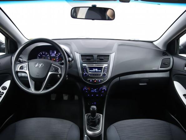 Hyundai Solaris I Рестайлинг с пробегом 2016 года, цена 800 000 рублей, 200410 км, седан, Автокод Объявления