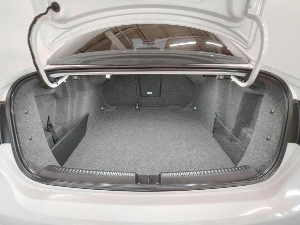 Volkswagen Jetta VI с пробегом 2012 года, цена 1 065 000 рублей, 68825 км, седан, Автокод Объявления